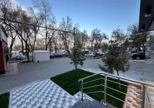 Фото 3 3-комн. Коммерция в Ориентир - 4 - Квартал Унверсам